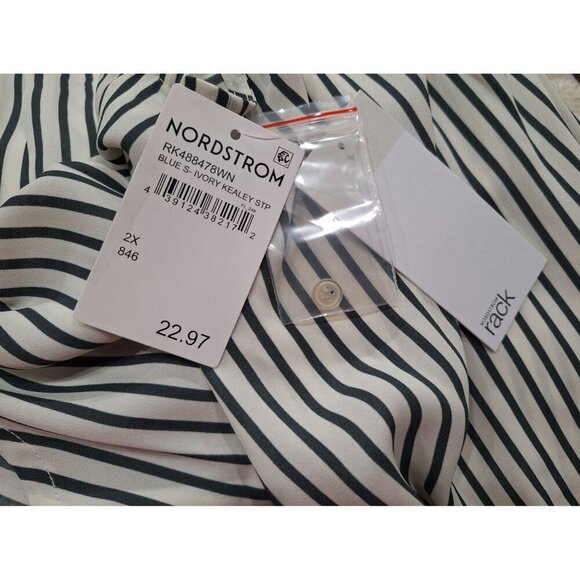 NWT Nordstrom Rack V-neck Sleeveless Woven Shell Top In Blue- Ivory Kealey Strip - Picture 6 of 6